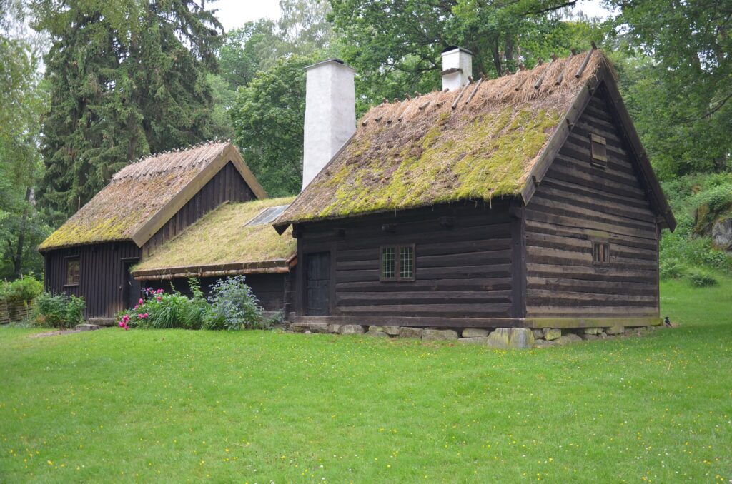 https://commons.wikimedia.org/wiki/File:J%C3%B6nk%C3%B6pings_stadspark_Rygg%C3%A5sstugan_fr%C3%A5n_Sj%C3%B6aryd_01.JPG